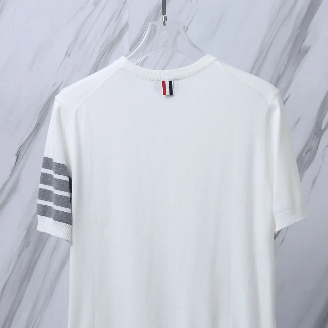：M 27（TB T ） THOM BROWNE TB T Classic Breathable Authentic Quality + Authentic + Same Style Size：0/1/2/3/4 ：White/Black/Navy Blue/Light Gray/Dark Gray